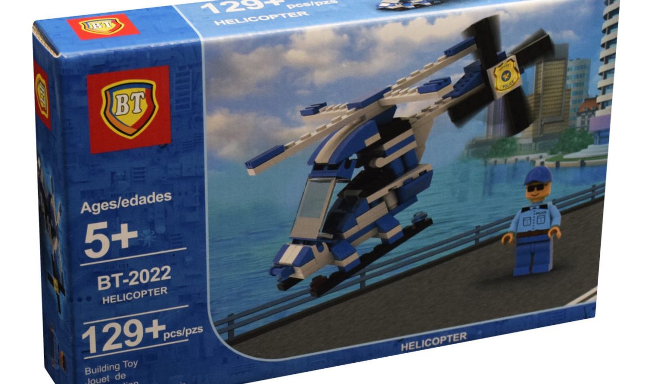 روی جعبه لگوی ساختنی هلیکوپتر پلیس مدل bt2022